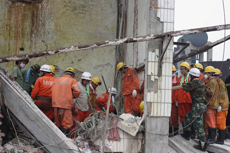 河南一化工廠爆炸已致7人死亡 目前水質空氣質量正常(多圖)