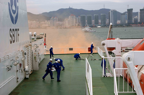 我國首次鐵路輪渡海上搜救演練在渤海灣舉行[圖]
