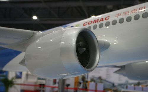 國產大客機外形樣機亮相 2016年交付使用(圖)