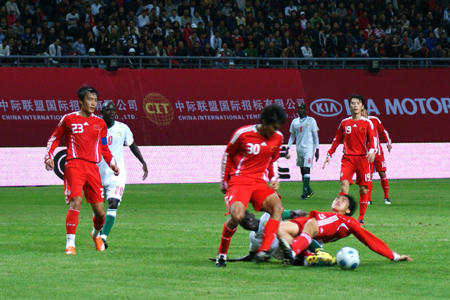 沒輸就算贏了！國足0-0撼平塞內加爾(組圖)