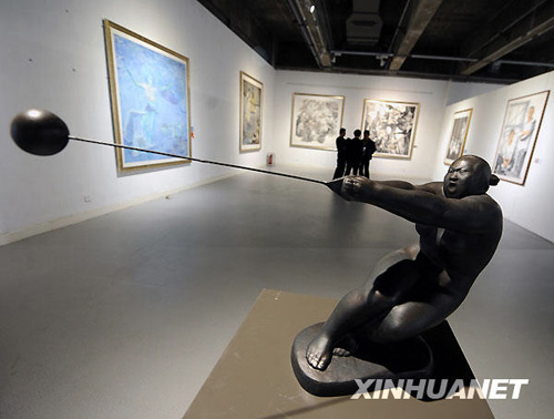中國(guó)體育美術(shù)作品展在濟(jì)南開(kāi)幕[組圖]